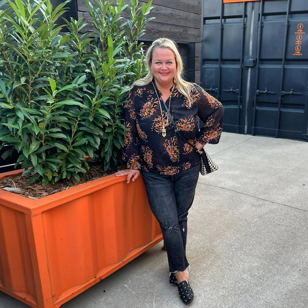 Fiesta Blouse by Cabi - Picture 10 of 15